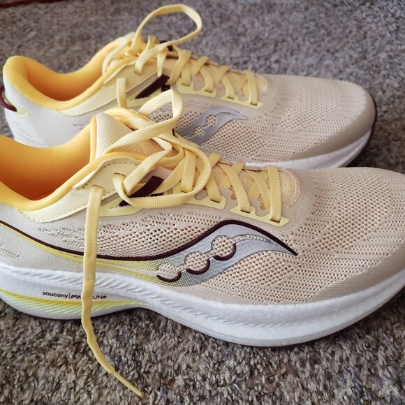 Saucony Triumph 21 shoes, NWT, size 10.5, Glow/Sundown - Picture 5 of 8